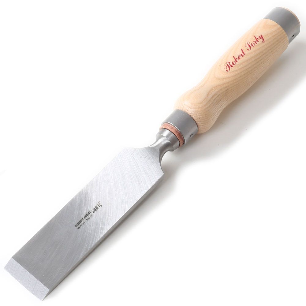 Framing chisel clearance